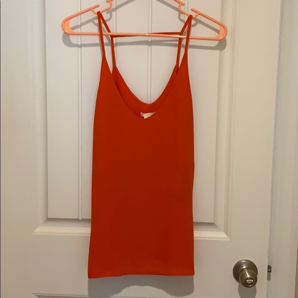 H&M orange top - on trend! 🆕